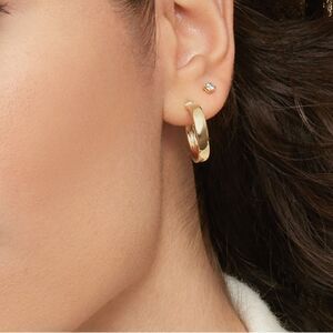 Diamond stud earrings